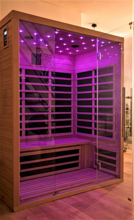 F2 avec sauna, vue d'exception place de la mairie Beauvais Extérieur photo